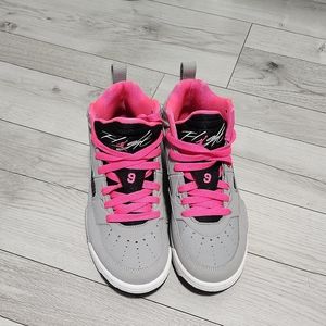 Jordan Flight 9.5 GG 'Wolf Grey Hyper Pink size 5